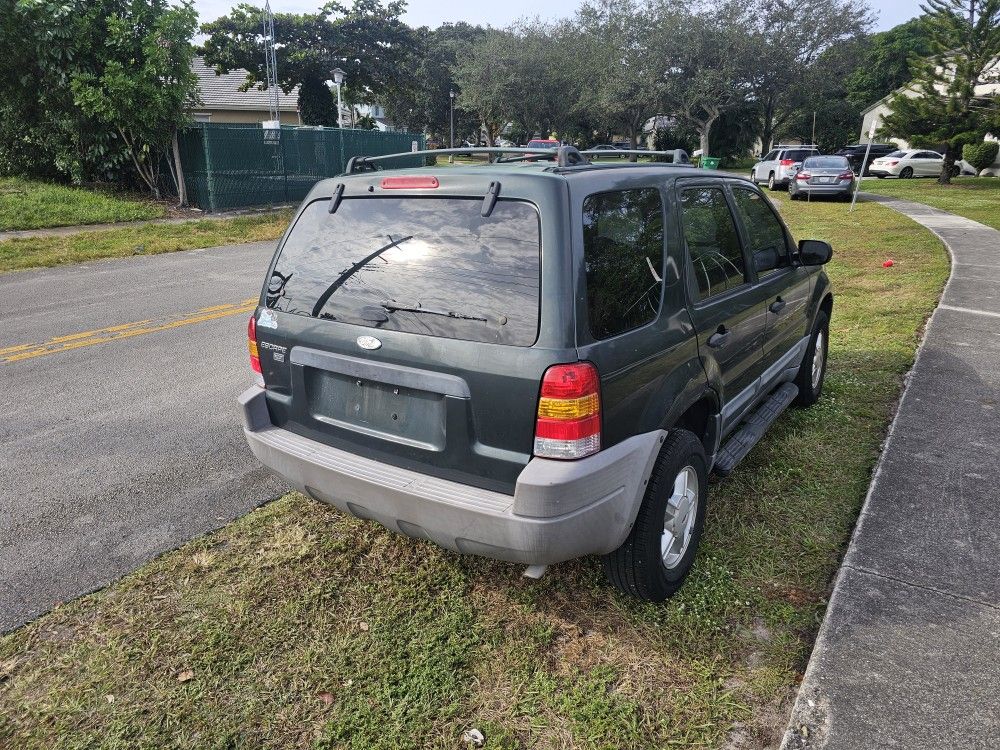 2003 Ford Escape