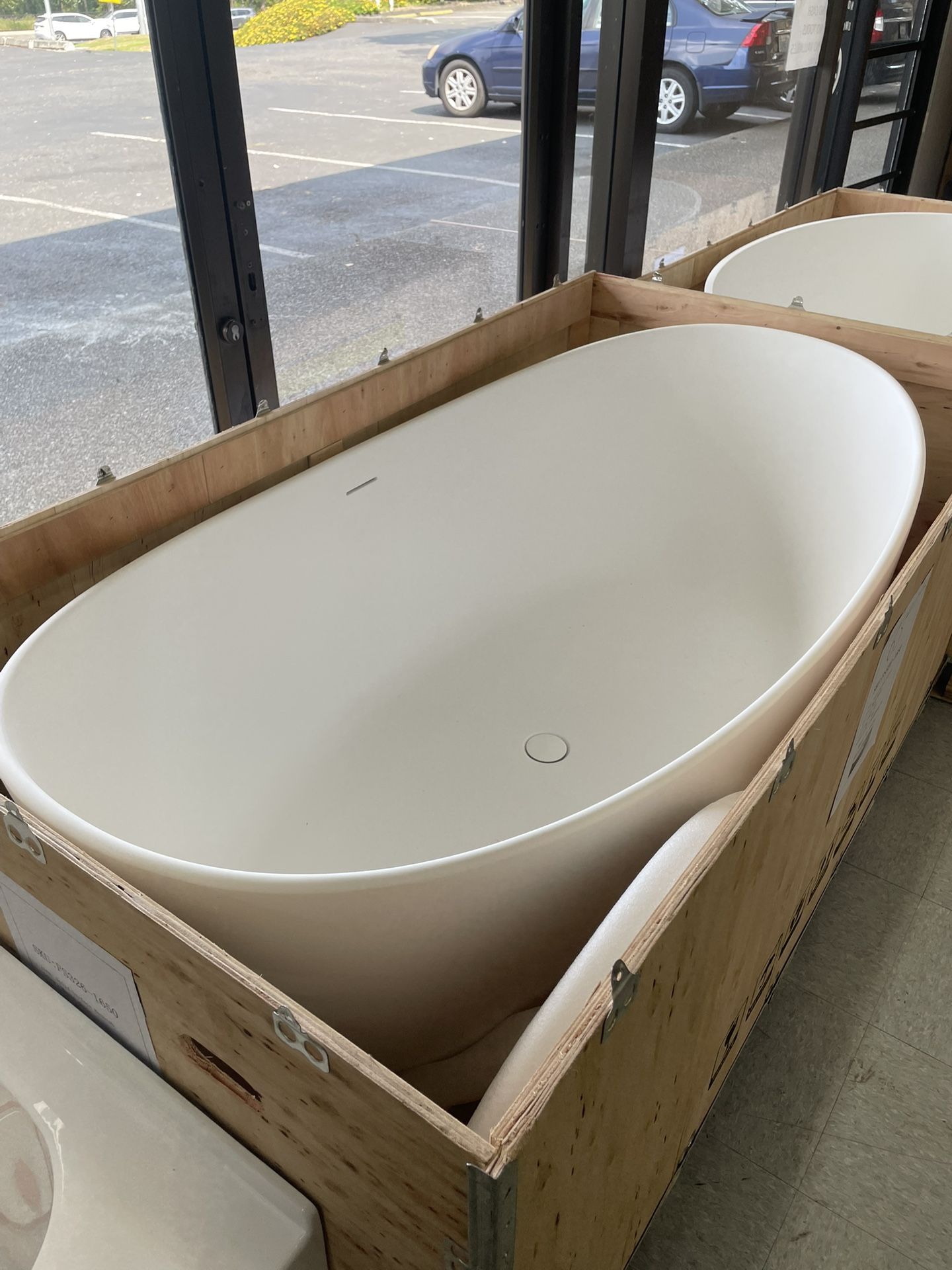 Solid surface bathtub 67” acrylic resin