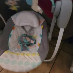 Baby Swing 75ave And Encanto 