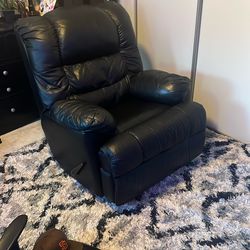 Authentic La—Z-Boy Recliner. Great Condition
