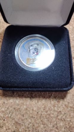 Collectible Labrador Retriever & 2004 Kennedy Half Dollar Coin