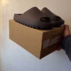 Yeezy Slide Soot (12)