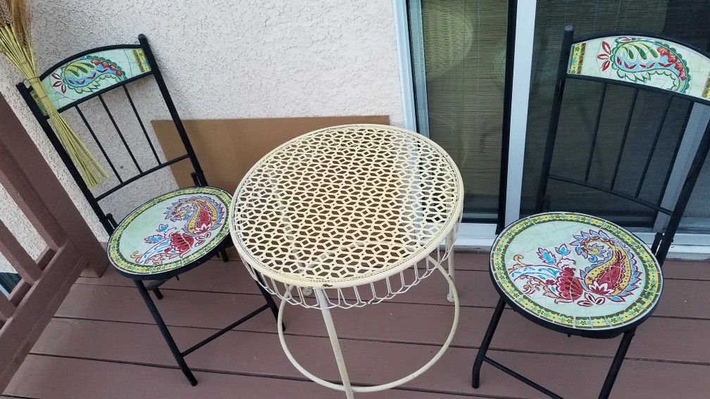 small patio set table 22" round by 22" high & folding chairs