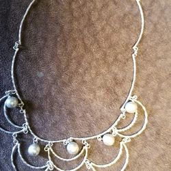 BEAUTIFUL  SILVER CHAIN (GREAT MOTHER'S DAY GIFT)