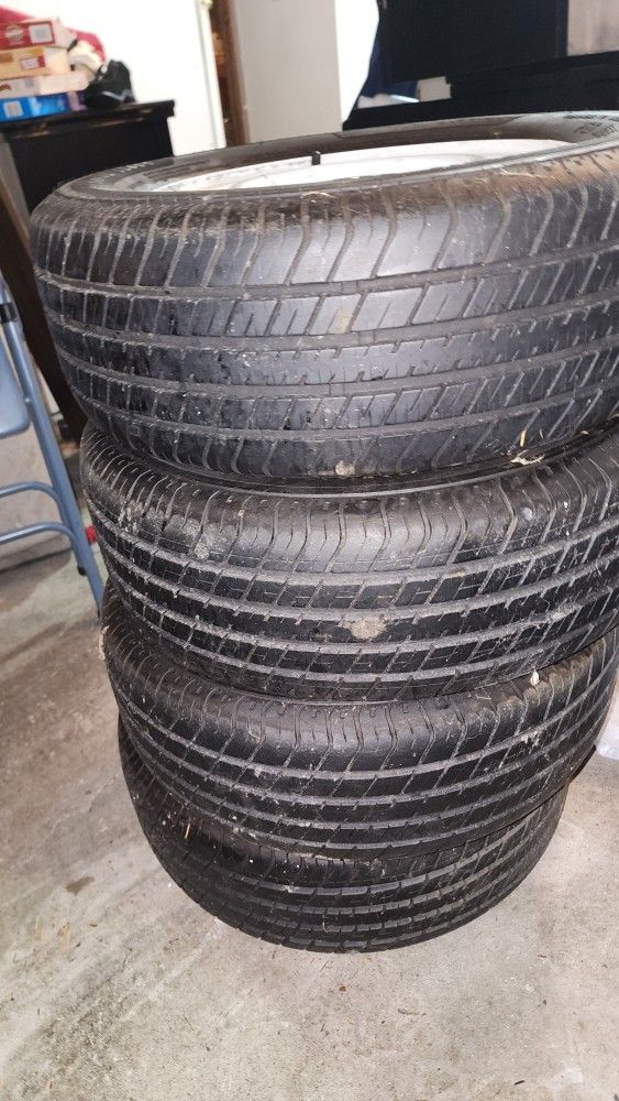 4 Tires And Wheels 205/60R13