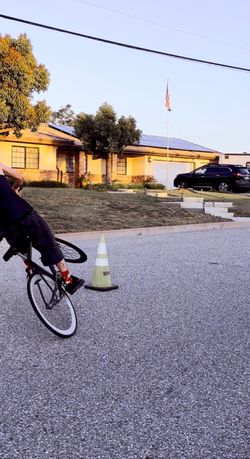 Fixed gear wheelie bike