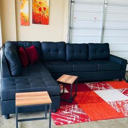 JJAME BLACK SECTIONAL