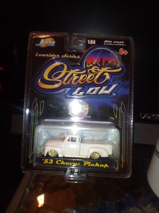 JADE TOYS LOW RIDER SERIES 53 CHEVY PICKUP