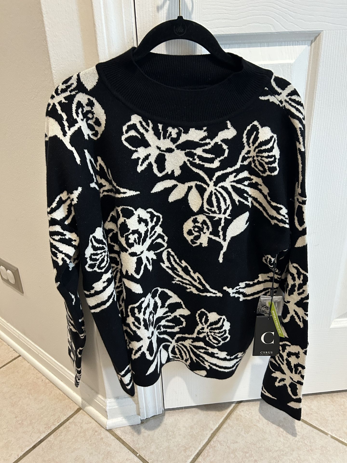 Cyrus Sweater (Women’s)