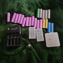 18650 Battery Lot Of 21 Batteries With 4 Slot Charger