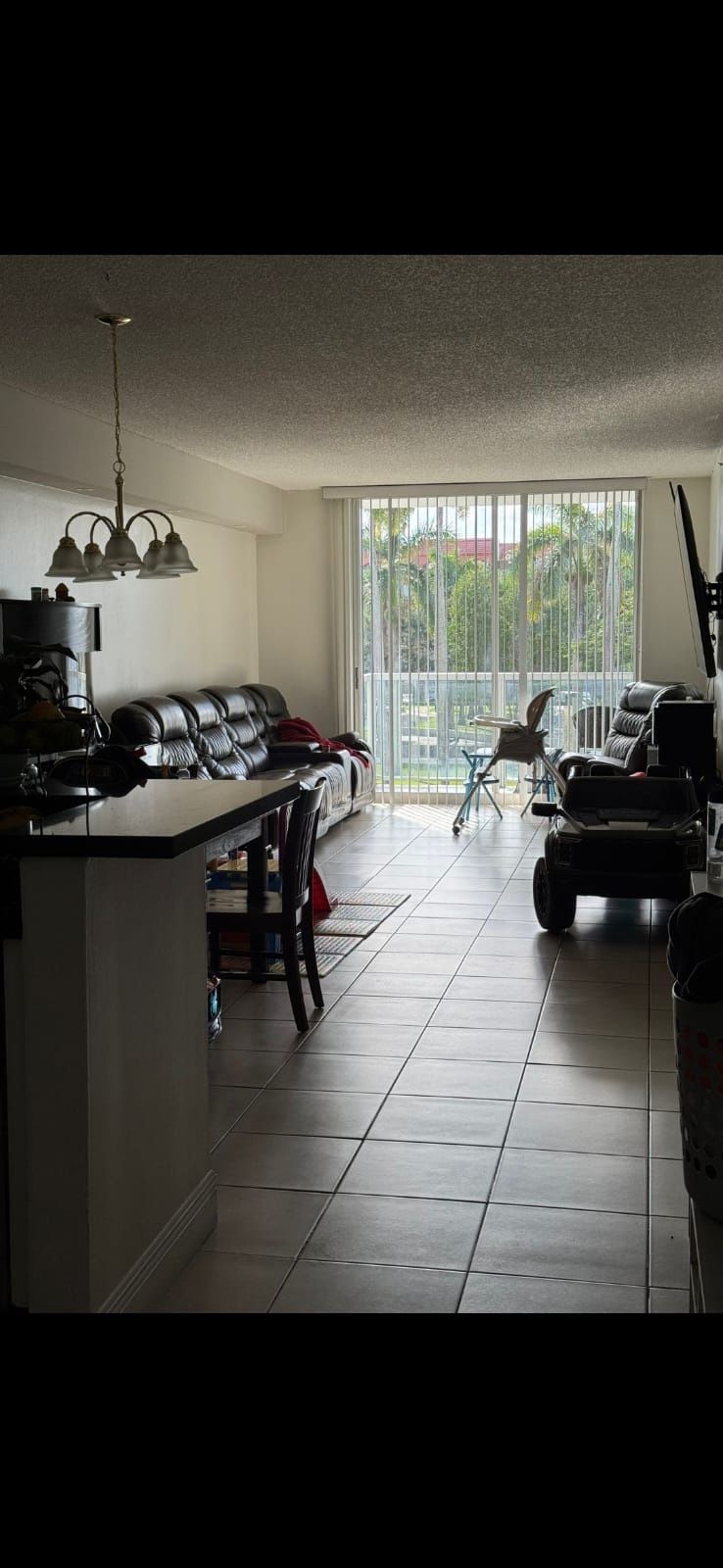 🏡 Apartamento en Alquiler – 5099 NW 7th St #305, Miami, FL 33126