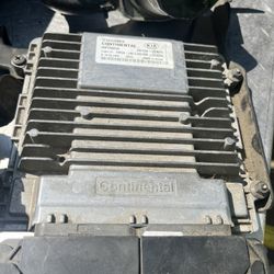 2014 KIA SURENTO OR HUNDAI 2.4