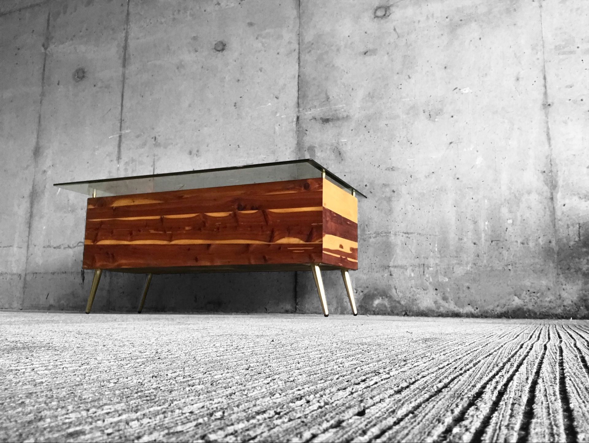 Beautiful Cedar Lane Coffee Table Conversion With Brass Legs & Accents.