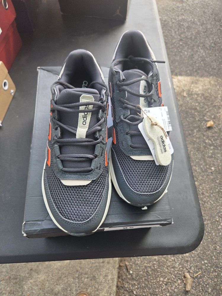 Adidas Sneakers