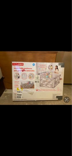 Skip hop expandable enclosure