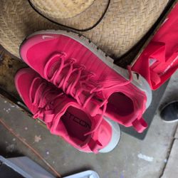 Nike Free Metcon 6 Women's training shoes, likely in the Aster Pink colorway. 