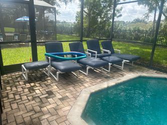 Outdoor lounger chair with cushions set