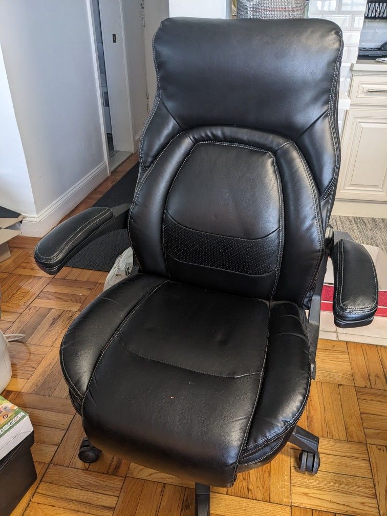 Laz-E-Boy Executive Chair