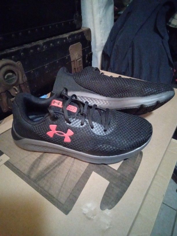 Under Amour Men's Chared Pursuit 3 Running Size 9 BLACK