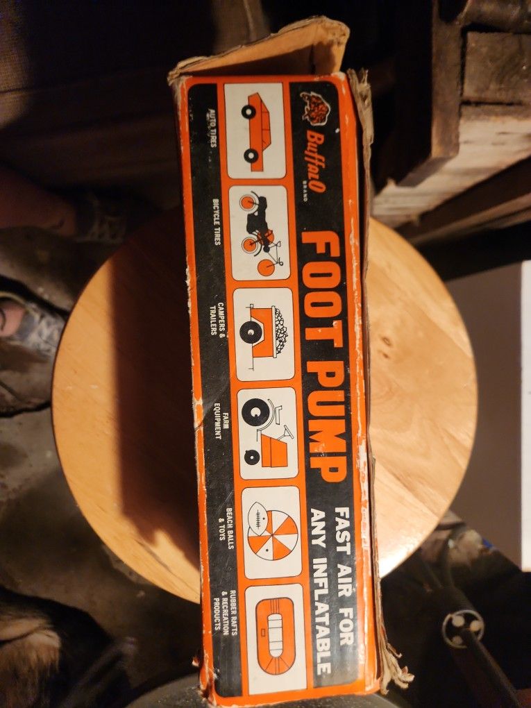 Buffalo Foot pump - Vintage - No Hose