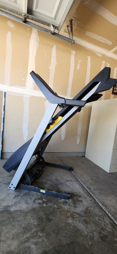 Gold's Gym Treadmill
