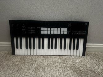Novation Launchkey 37 MIDI Keyboard Controller