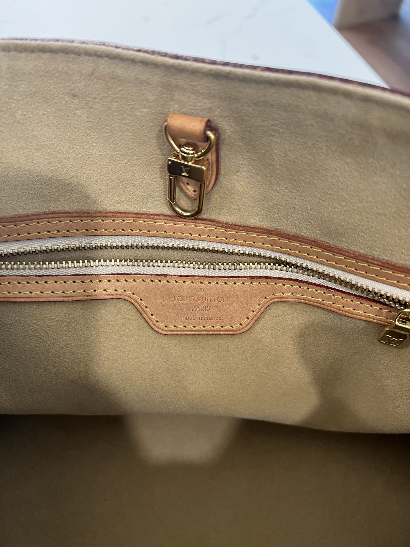 Louis Vuitton Shoulder Bag Hampstead PM Damier Azur white for Sale in Chula  Vista, CA - OfferUp