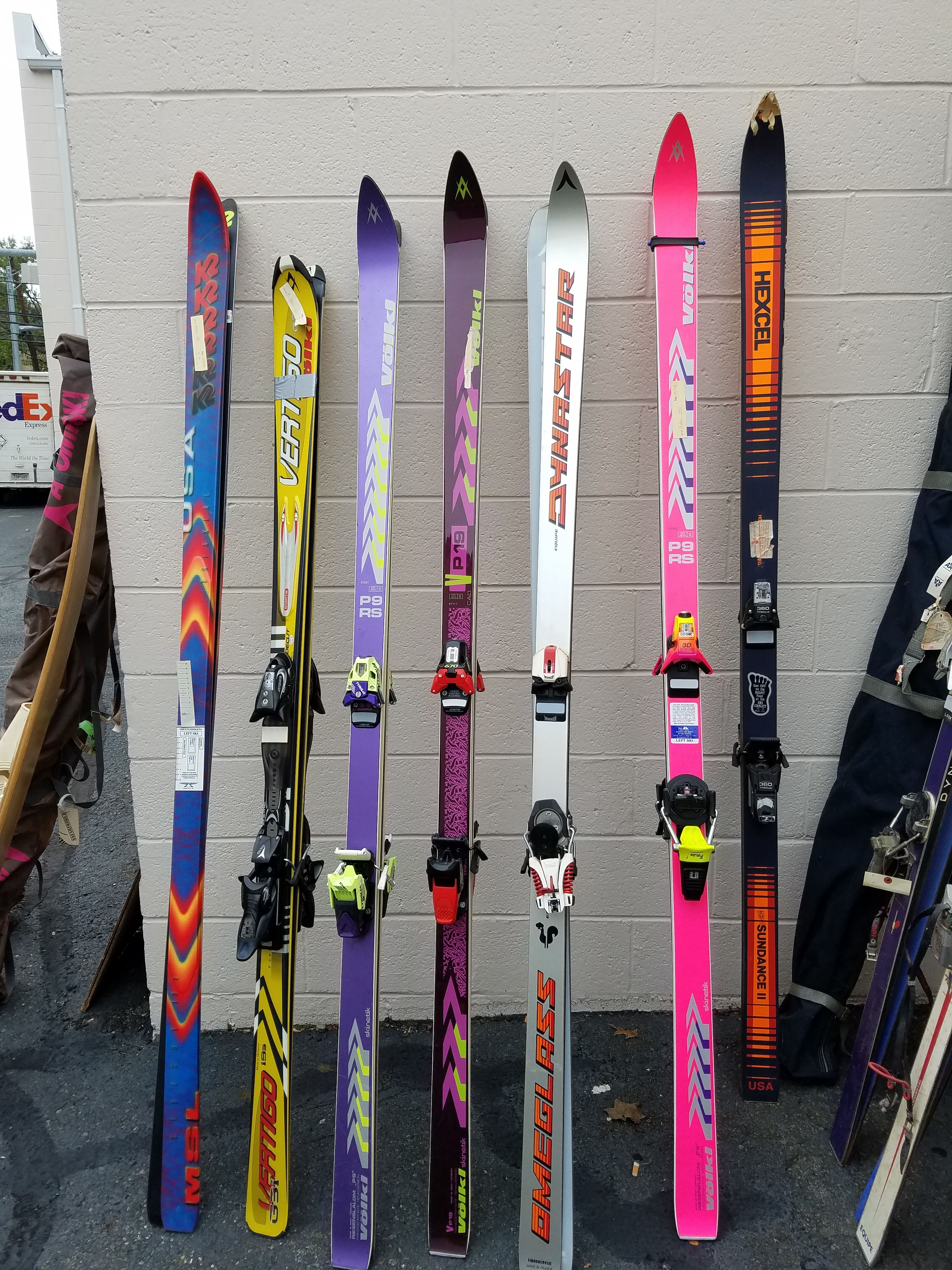 SKIS VARIOUS Brand Names, ATOMIC, ARC,BLIZZARD,DYNASTAR,ROSSIGNOL ROC 500,ELAN