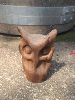 Beautiful Vintage Wood Carved Owl Figurine