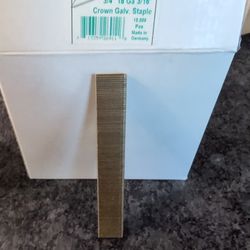 10k 18 Gauge Crown Staples