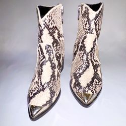 Steve Madden Ankle Boots Size 7M