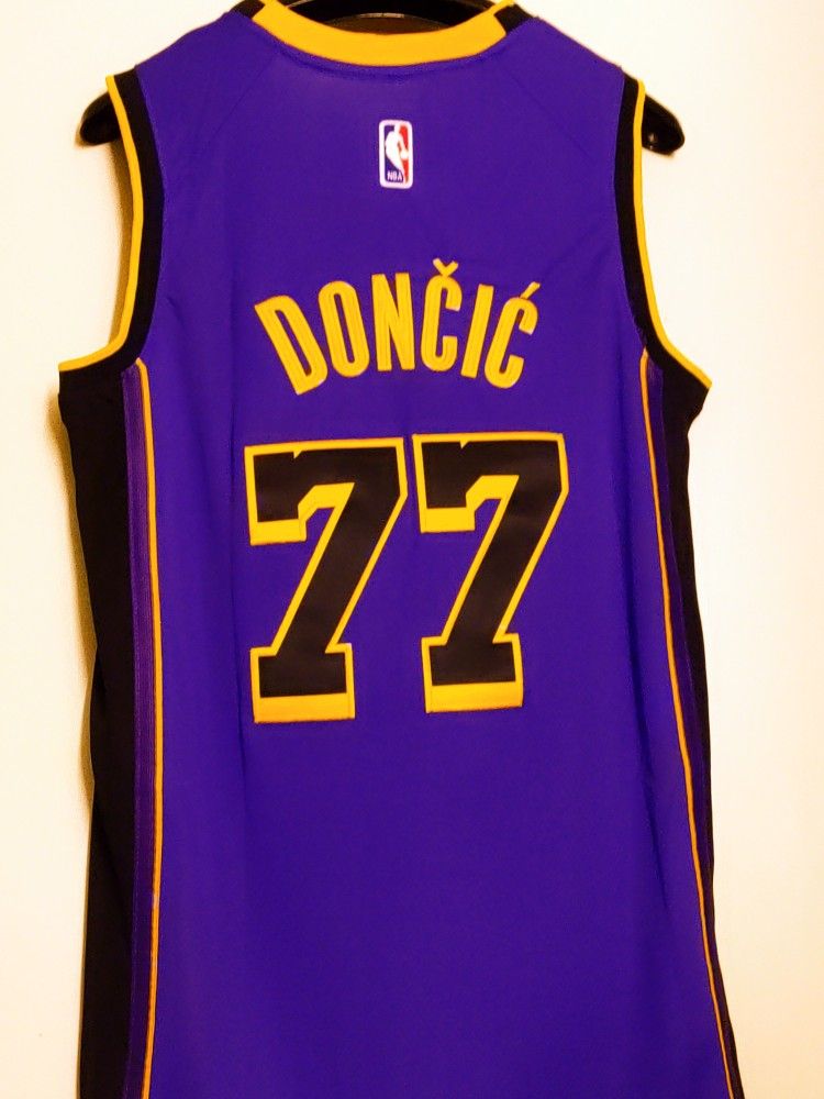 Los Angeles Lakers Jersey Luka Doncic