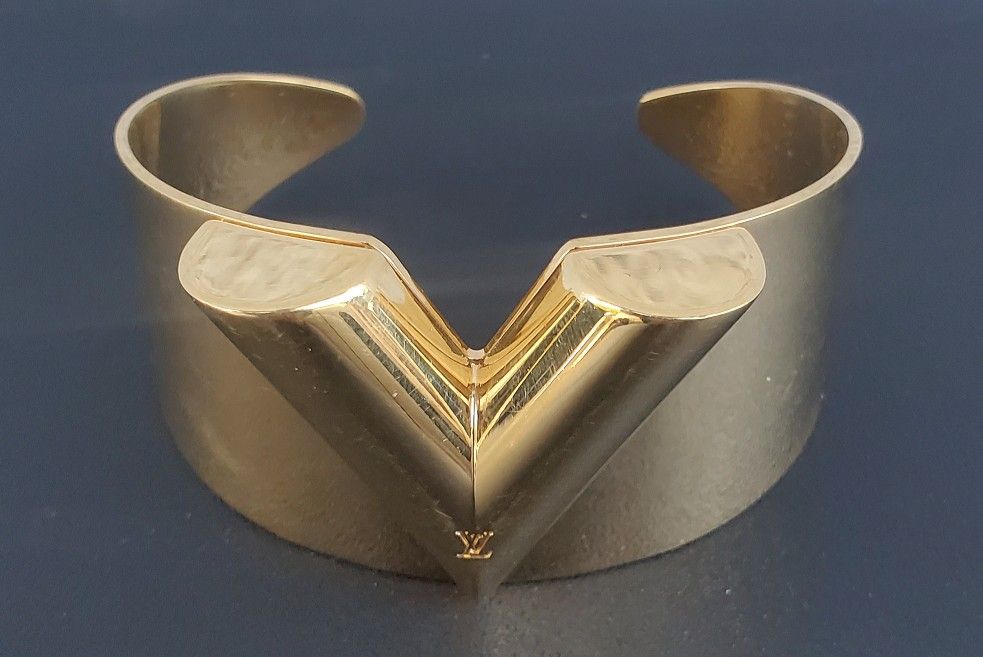 Louis Vuitton V Cuff Gold Tone Essential Uniform Line Bracelet