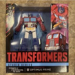 Transformers Studio Series MTMTE Collection Leader Class Optimus Prime 