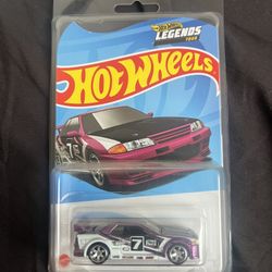 2022 Hot Wheels Legends Tour Exclusive Nissan Skyline GT-R (R32