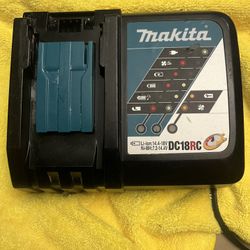 Makita Charger