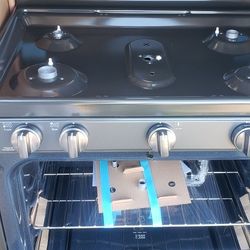 Range Stove GE Gas New In Box