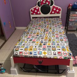 Minnie Twin Bed With Mattress 