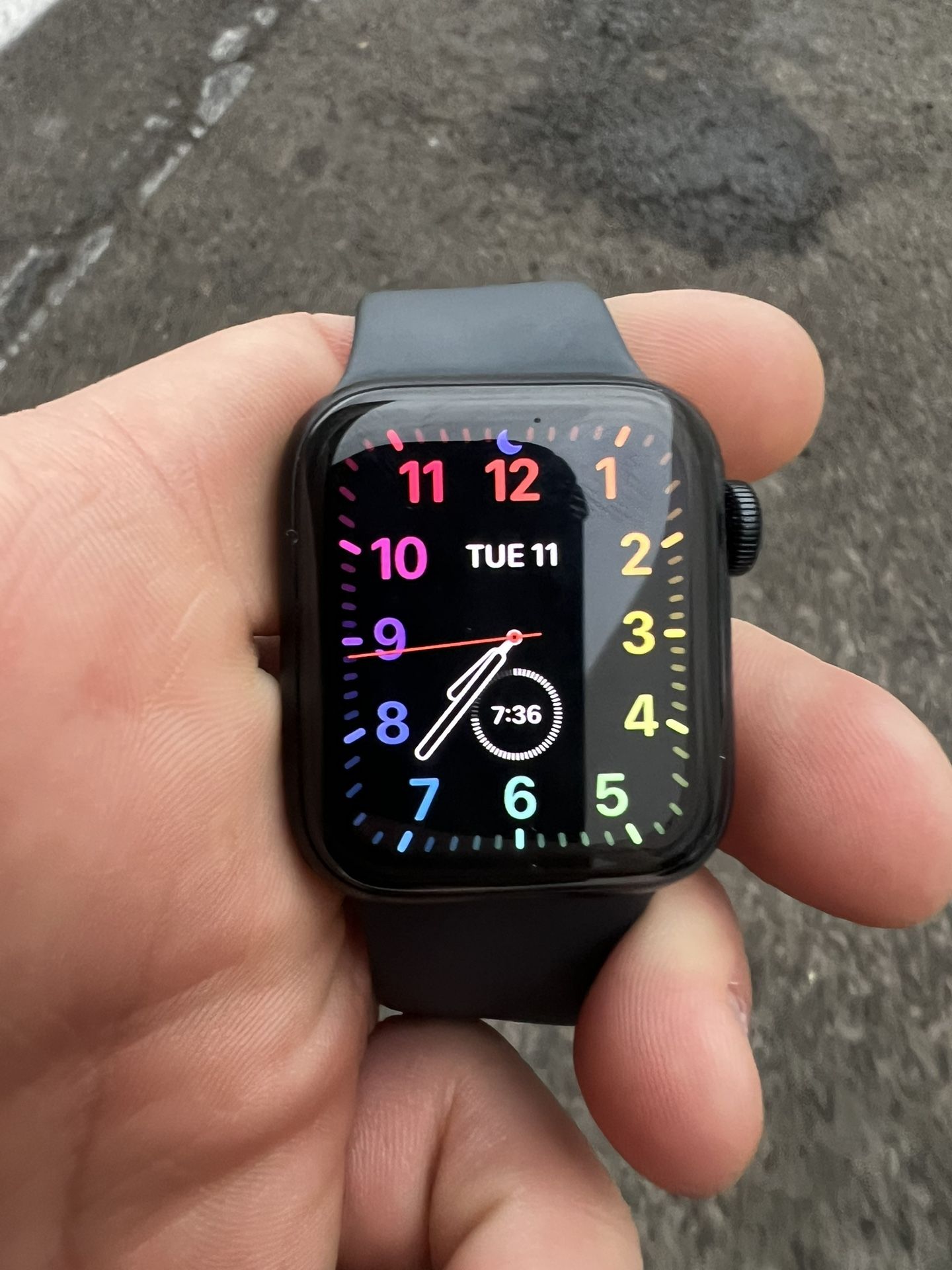 Apple Watch SE 2 40mm Smart Watch