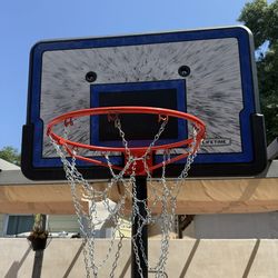 Portable basketball hoop with chain net