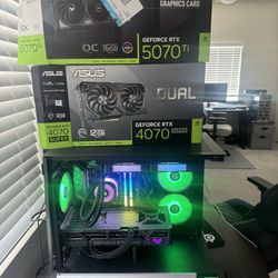 GAMING PC WITH TWO GPU and TWO MONITORS