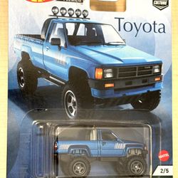 Hot Wheels Car Culture ‘87 Toyota Pickup Truck 