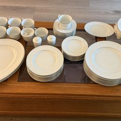 55 Piece Noritake Shorescale Platinum Rim China
