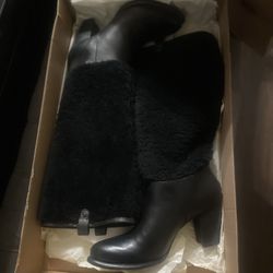 ugg boots size 9.5 with fur ( $100 each) …100% Authentic 