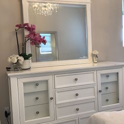 Colonial Style Bedroom set by Coaster SALE!!!