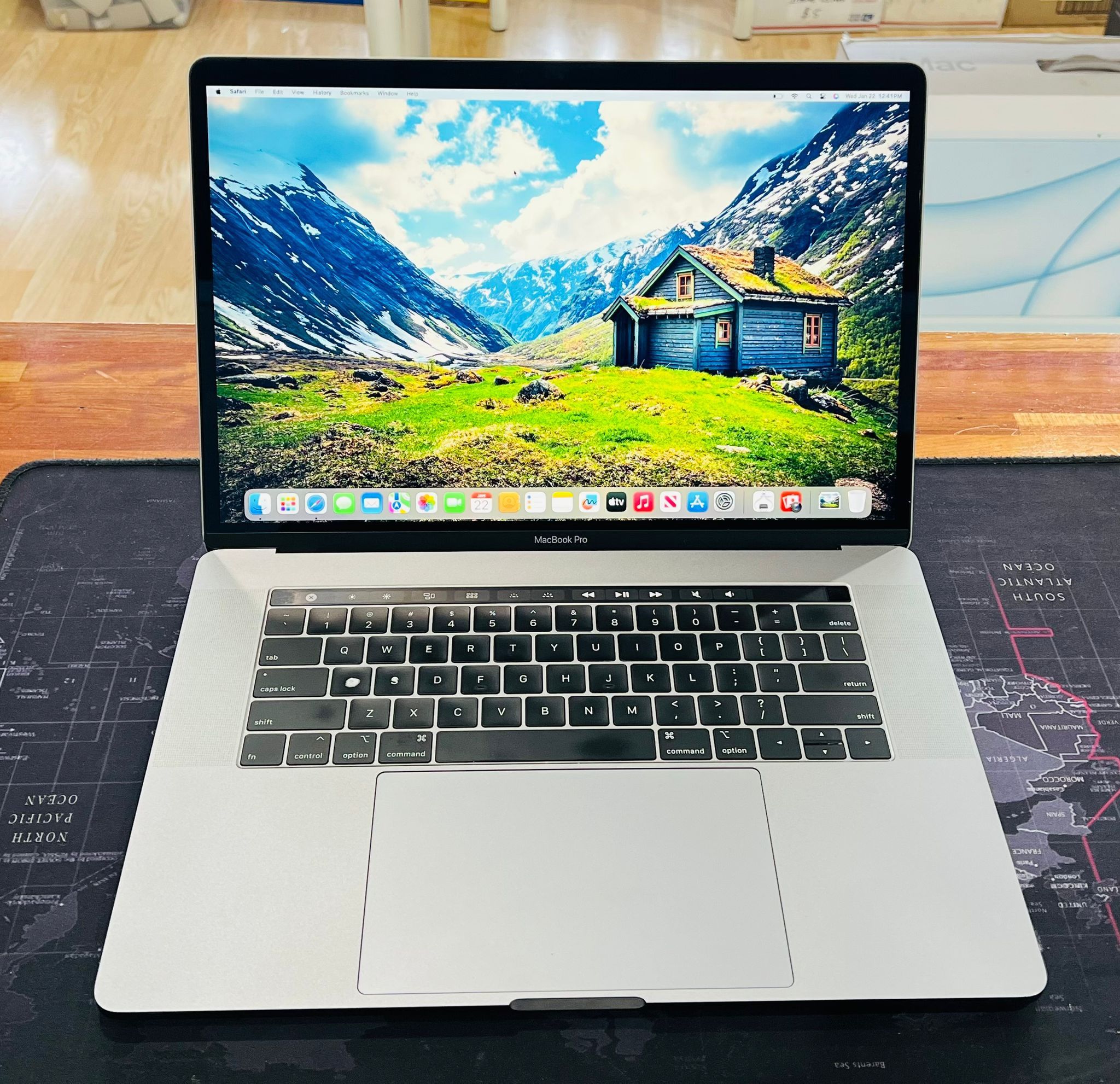 🍎 MacBook Pro 15” 2018 Core i9 32GB RAM 1TB TouchBar Fully