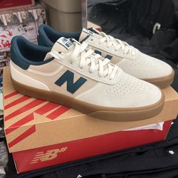 New Balance 272 sz 9.5