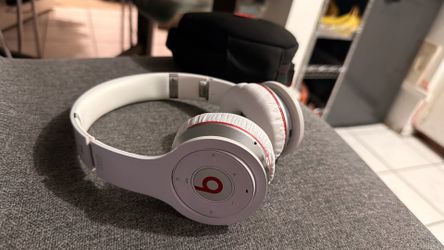 Beats by Dr. Dre Wireless Headphones - White