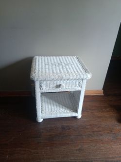 White Wicker Nightstand with one top drawer