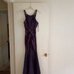  Escade Prom Dress With Stones On The Shoulder Straps Size 10